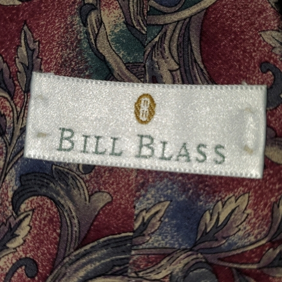 RED TIE WITH FLORAL PATTERN NEW - Picture 5 of 7